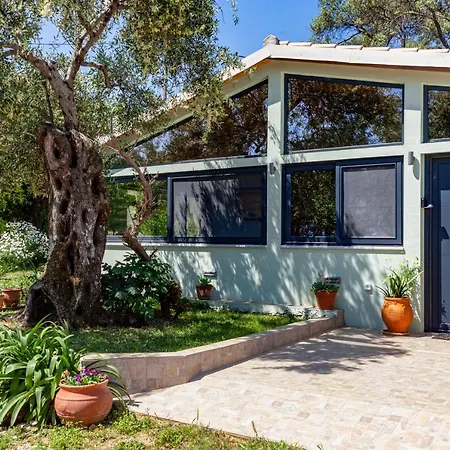 Alesia's House Holiday home *